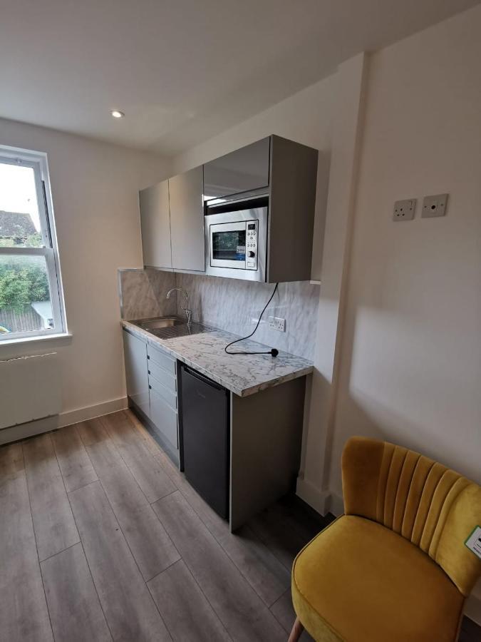 Seafront Suites - Close To Beach, Train Station & Southend Airport เซาเทนด์ ออน ซี ภายนอก รูปภาพ