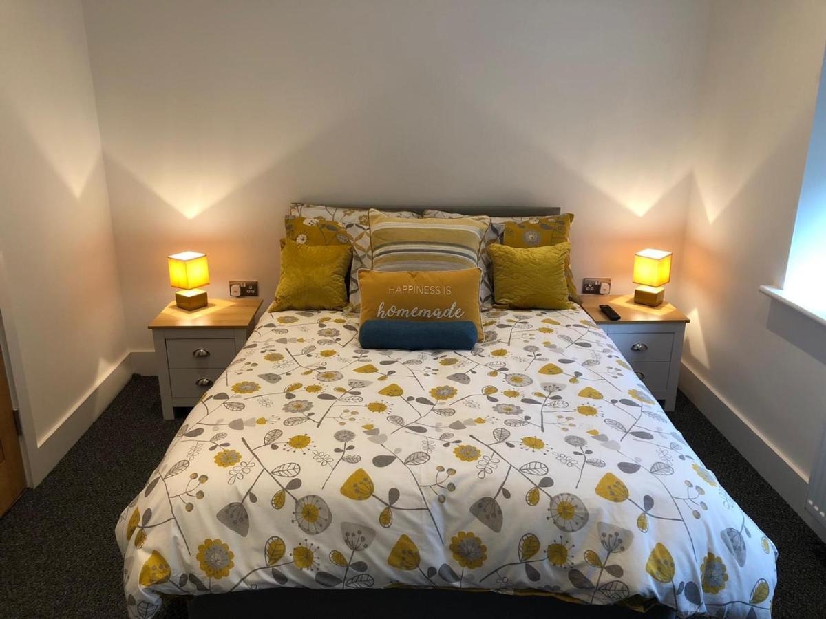 Seafront Suites - Close To Beach, Train Station & Southend Airport เซาเทนด์ ออน ซี ภายนอก รูปภาพ