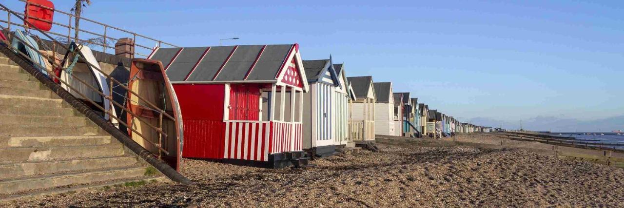 Seafront Suites - Close To Beach, Train Station & Southend Airport เซาเทนด์ ออน ซี ภายนอก รูปภาพ